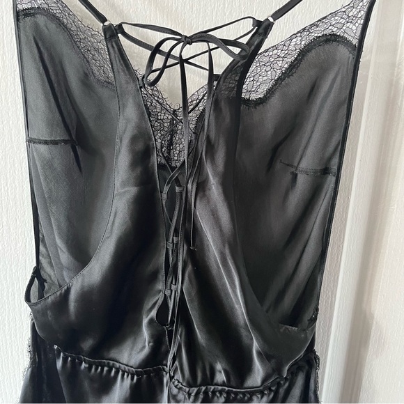 Victoria’s Secret Black Lace Trim Silky Sleepwear Romper Size Medium - Picture 6 of 13